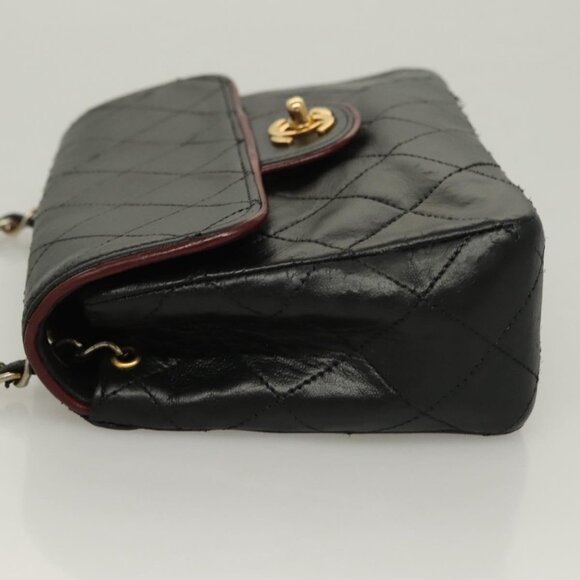 CHANEL Matelasse Chain Shoulder Bag Lamb Skin Black Gold CC Auth 133143 - Picture 4 of 16